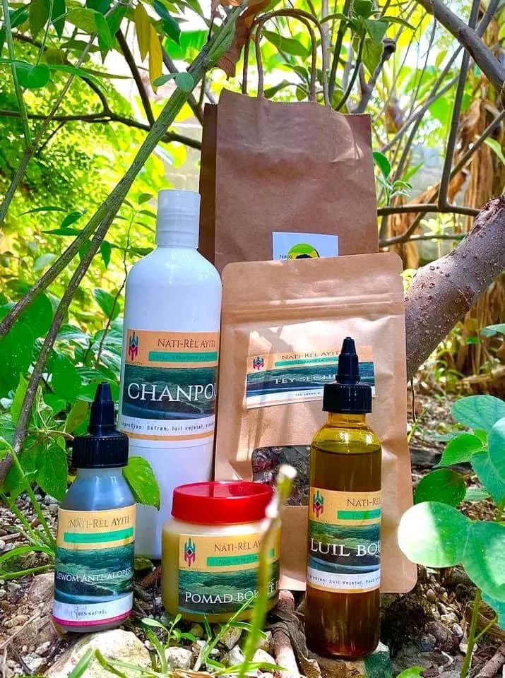 Kit pwodui Boustè Nati-Rèl Ayiti, soin naturel pour nourrir et fortifier les cheveux afro.